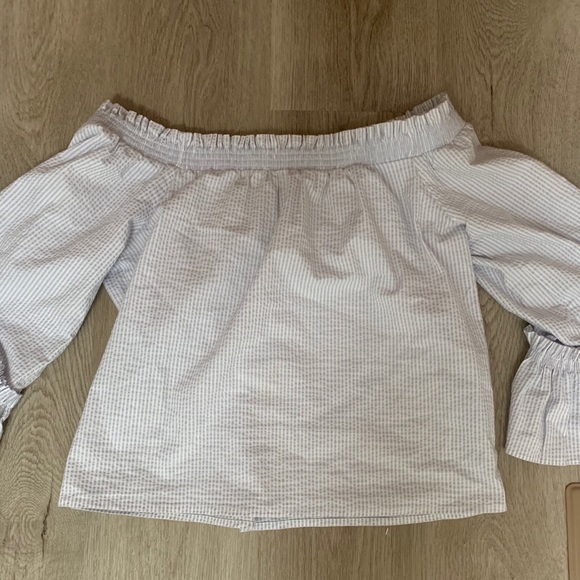COPY - Banana Republic off-the-shoulder shirt - Picture 1 of 3